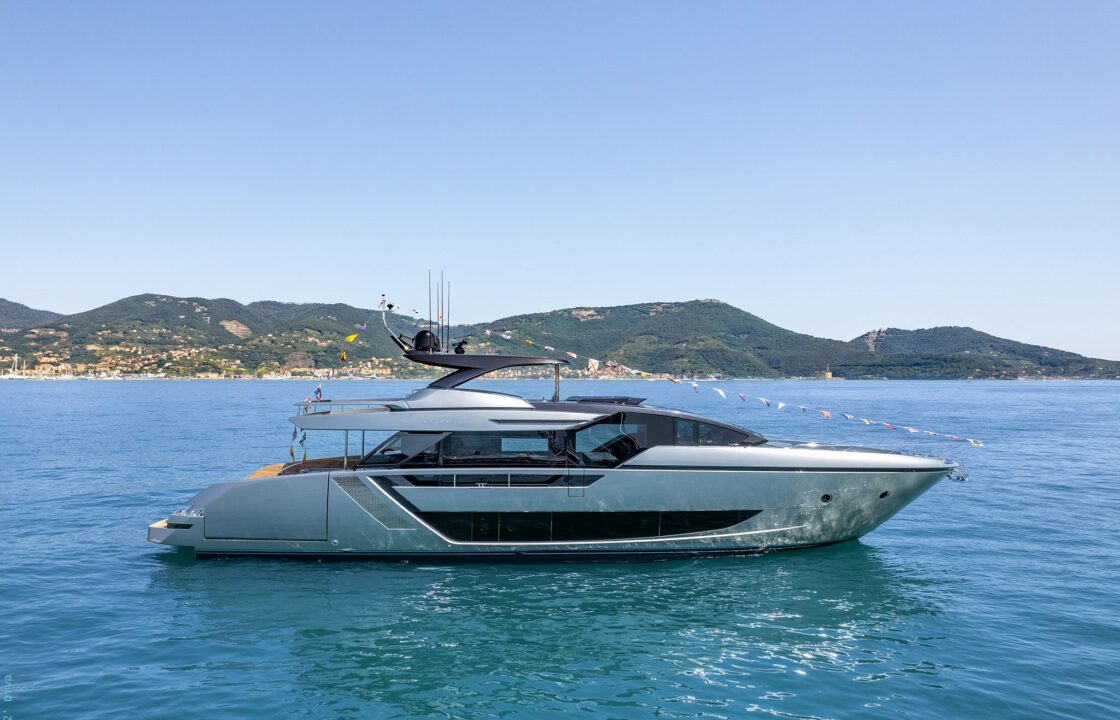 Riva 82 Diva Motor Yacht